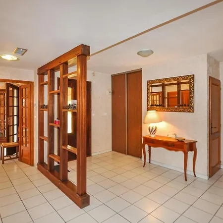 Semesterbostad Lovely In Prades (Pyrenees-Orientales)